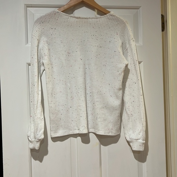 Ella Mare (Anthropologie) long sleeve v neck waffle tee - Picture 5 of 7